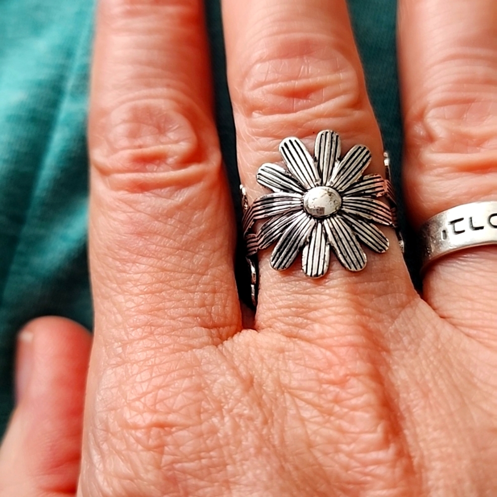 FLOWER Daisy ADJUSTABLE RING ZINC ALLOY - Picture 3 of 3